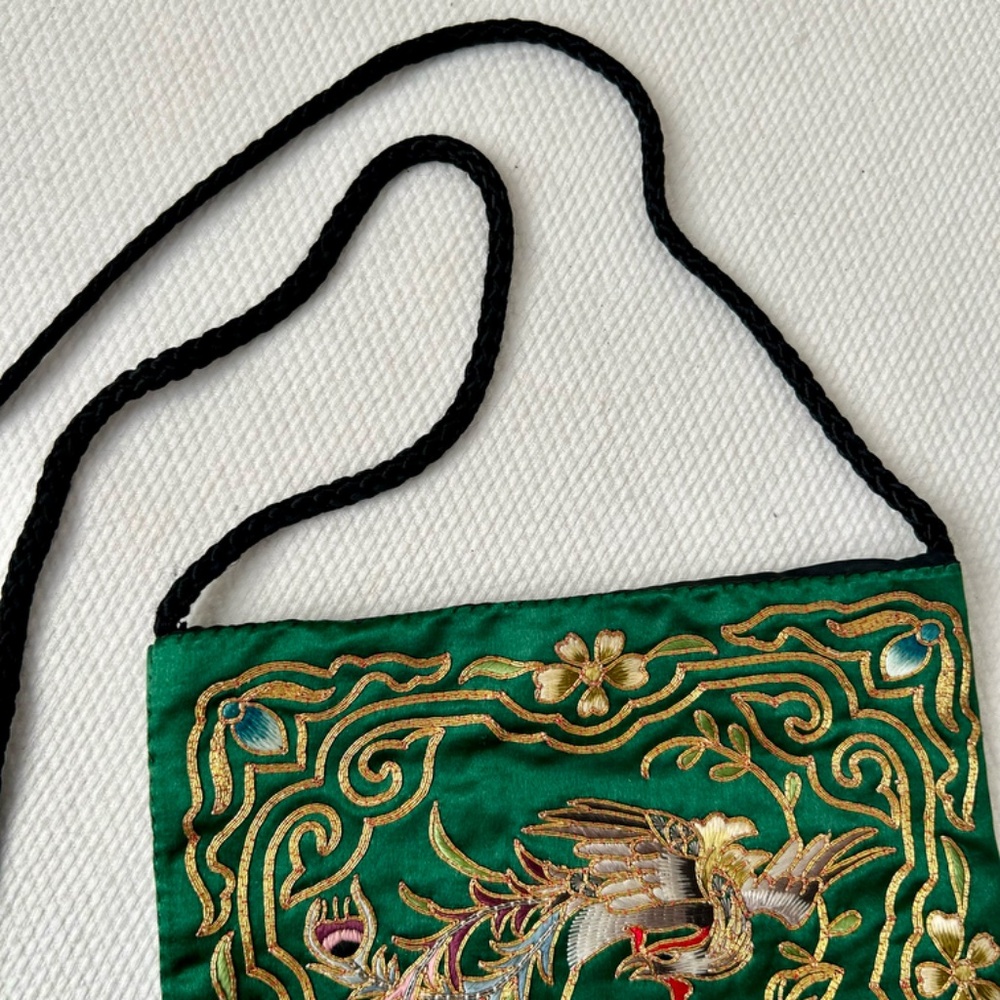 Chinese Embroidered Green Satin Pouch with Black Tassel 6.5" x 6.5" Bird Flower - Picture 3 of 5